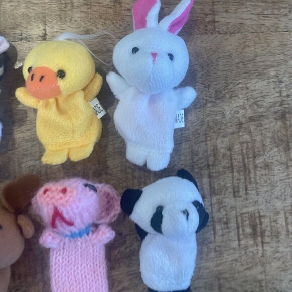 Hug Fun Farm Animal Finger Puppets Set of 7 Cow Rabbit Pig Horse Duck Dog - Picture 3 of 6